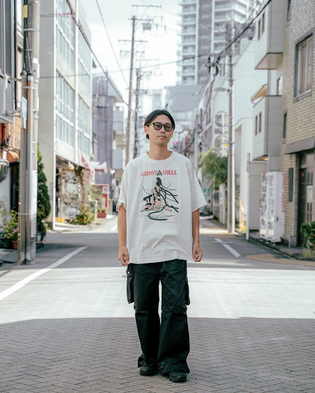 SAINT Mxxxxxx x GHOST IN THE SHELL ' GITS ' SS TEE/WHT Classic Big IP Ghost in the Shell co-branded Suzi Charge/Suzi Character TEE Off-white S-XL Cylindrical side seamless fabric 220g high gram weight OE yarn ⚠️Note: It is almost meaningless if it is not a cylindrical fabric Customized joint main mark/joint wash mark/little angel anti-counterfeiting label Original factory level printing factory Top purchasing agent level